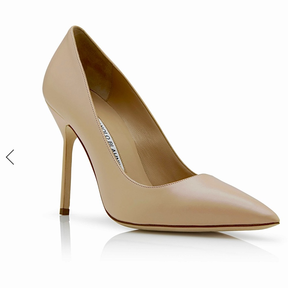 Manolo Blahnik Solid Nude Pumps